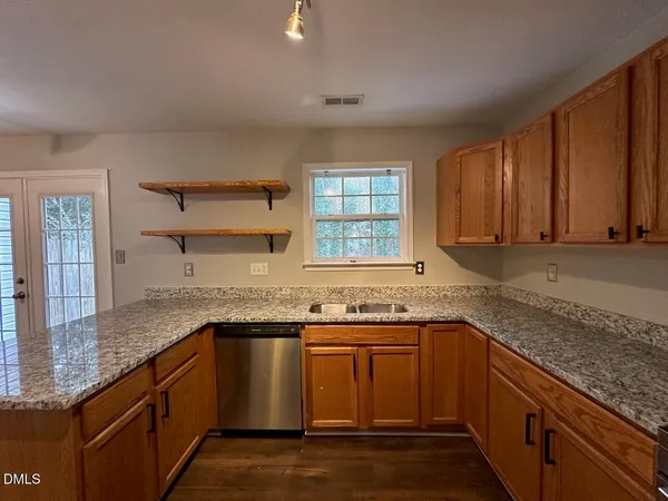 $1,600 | 306 Black Bird Court, Cary, NC 27511