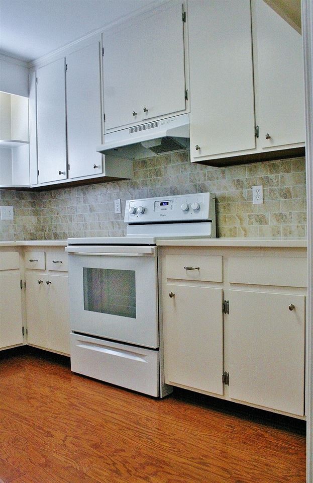1904 Miccosukee Road, Unit 12 Tallahassee, FL 32308 - Photo 8 of 25 Gallery Image 8
