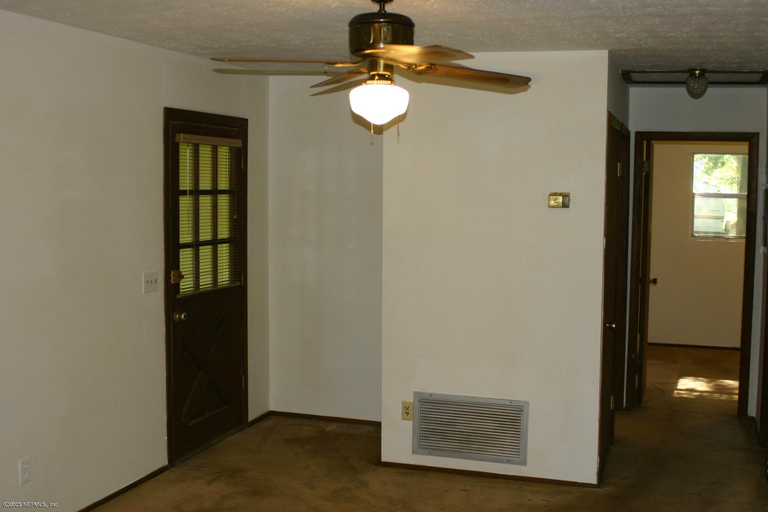 6929 Barney Road Jacksonville, FL 32219 - Photo 3 of 11 Living Room House 1
