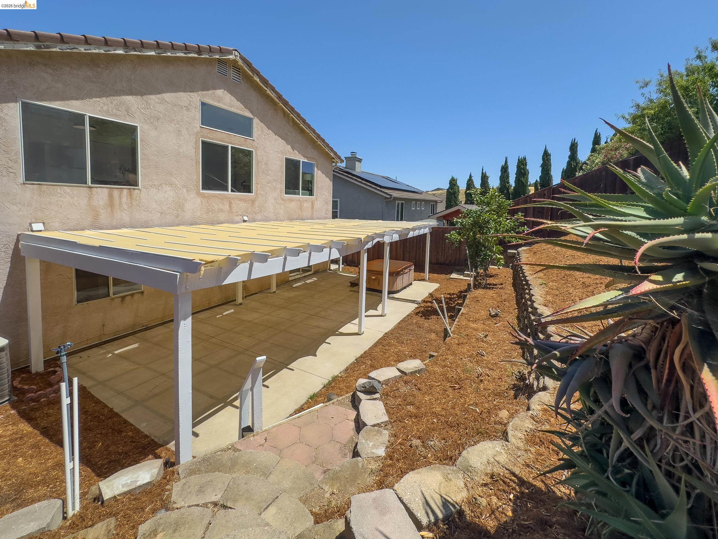 512 Burdick Drive Bay Point, CA 94565 - Photo 41 of 50 Expansive covered patio with concrete flooring