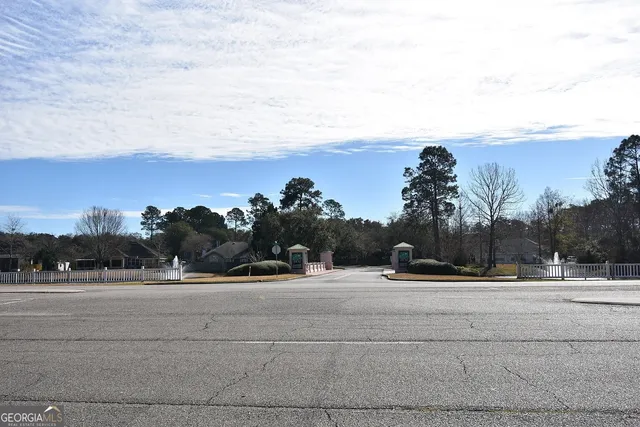 $299,900 | 200 McIntosh Drive, St. Marys, GA 31558