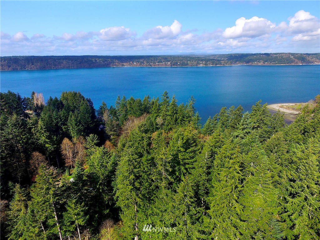 22732 Southwest Carey Road Vashon, WA 98070 - Photo 1 of 16