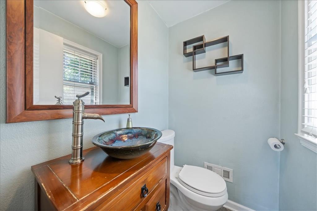 503 North 14th Street Kansas City, KS 66102 - Photo 16 of 27