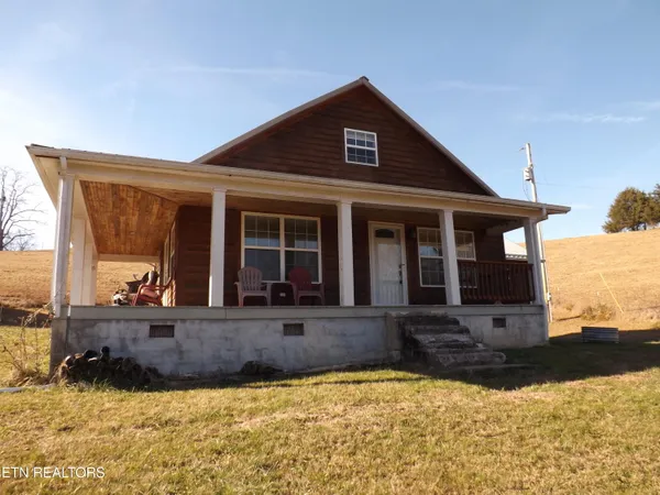 $500,000 | 223 Ulysses Daniels Lane, Harrogate, TN 37752