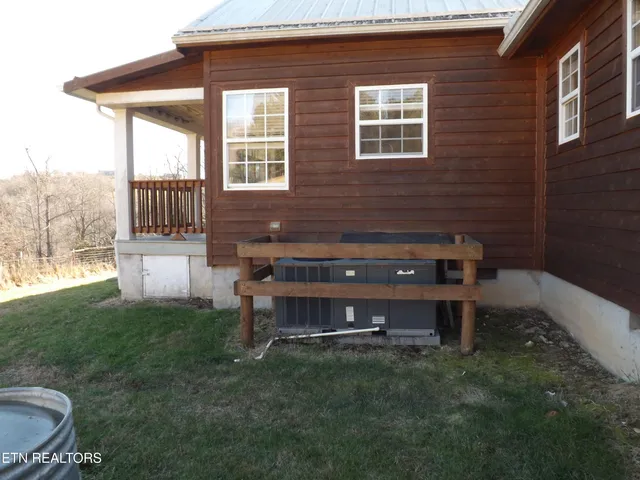 $500,000 | 223 Ulysses Daniels Lane, Harrogate, TN 37752