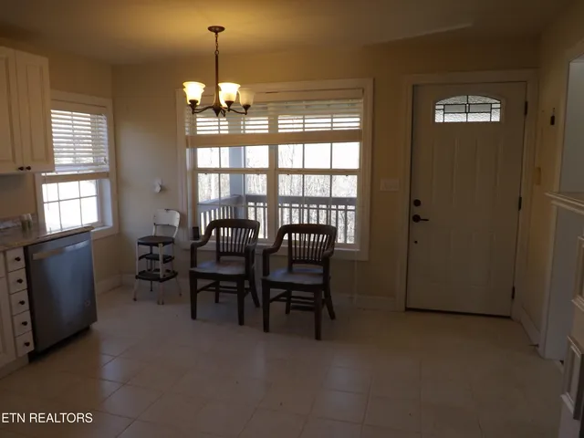 $500,000 | 223 Ulysses Daniels Lane, Harrogate, TN 37752