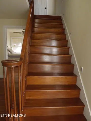 $500,000 | 223 Ulysses Daniels Lane, Harrogate, TN 37752