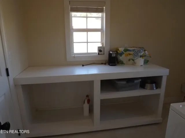 $500,000 | 223 Ulysses Daniels Lane, Harrogate, TN 37752