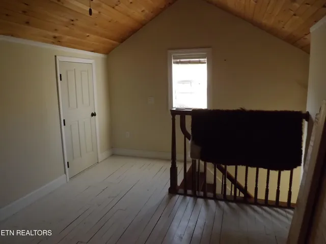 $500,000 | 223 Ulysses Daniels Lane, Harrogate, TN 37752