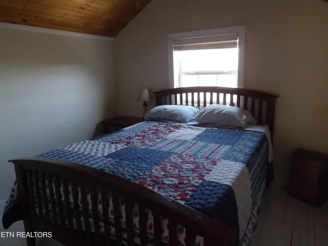 $500,000 | 223 Ulysses Daniels Lane, Harrogate, TN 37752