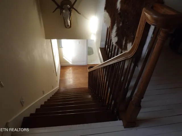 $500,000 | 223 Ulysses Daniels Lane, Harrogate, TN 37752