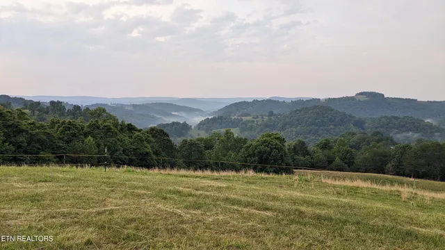 $500,000 | 223 Ulysses Daniels Lane, Harrogate, TN 37752