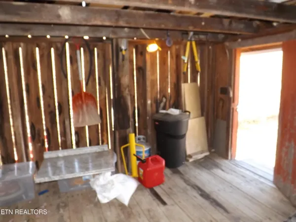 $500,000 | 223 Ulysses Daniels Lane, Harrogate, TN 37752