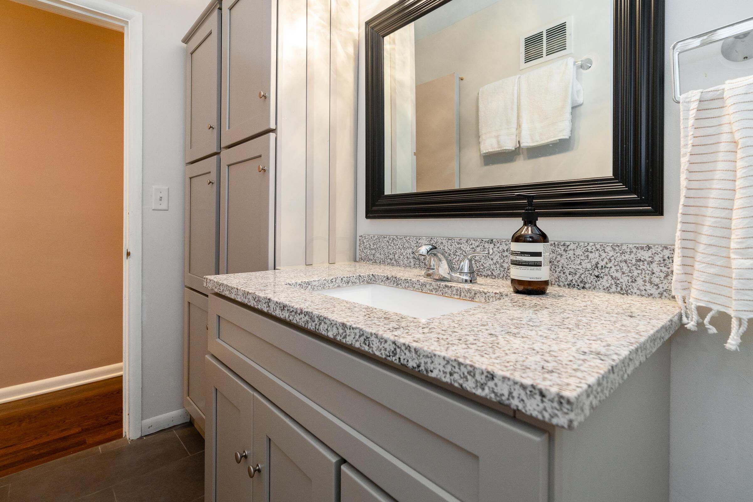 2826 Wellesley Road Columbus, OH 43209 - Photo 18 of 29 2826 Wellesley Rd-23