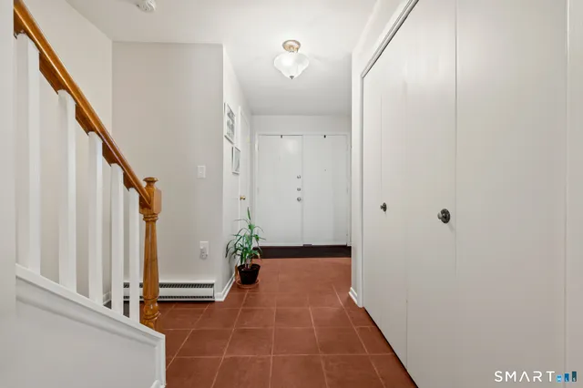 $240,000 | 3 Bayberry Court, Unit 3, Cromwell, CT 06416