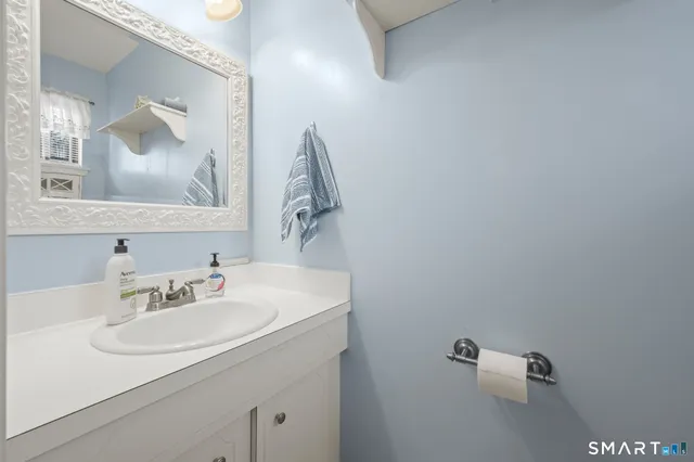 $240,000 | 3 Bayberry Court, Unit 3, Cromwell, CT 06416