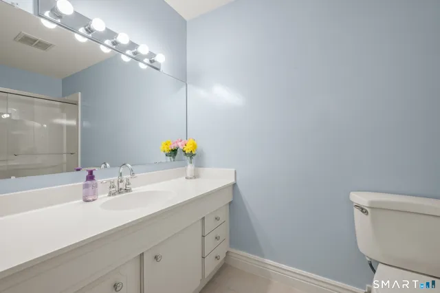 $240,000 | 3 Bayberry Court, Unit 3, Cromwell, CT 06416