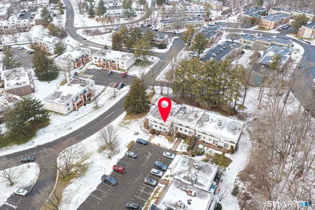 $240,000 | 3 Bayberry Court, Unit 3, Cromwell, CT 06416