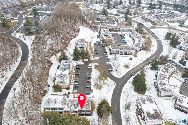 $240,000 | 3 Bayberry Court, Unit 3, Cromwell, CT 06416