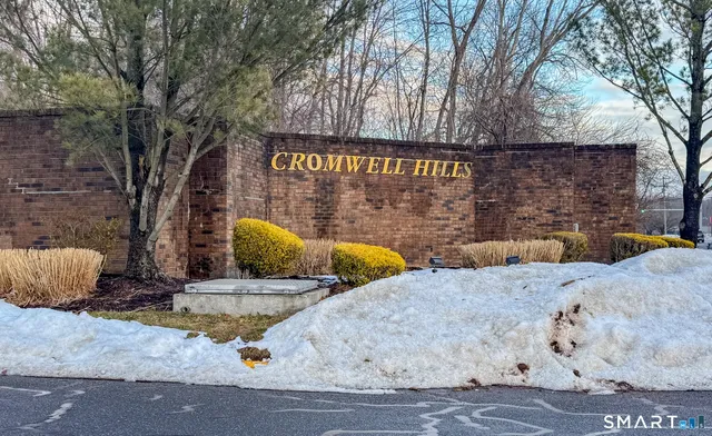 $240,000 | 3 Bayberry Court, Unit 3, Cromwell, CT 06416