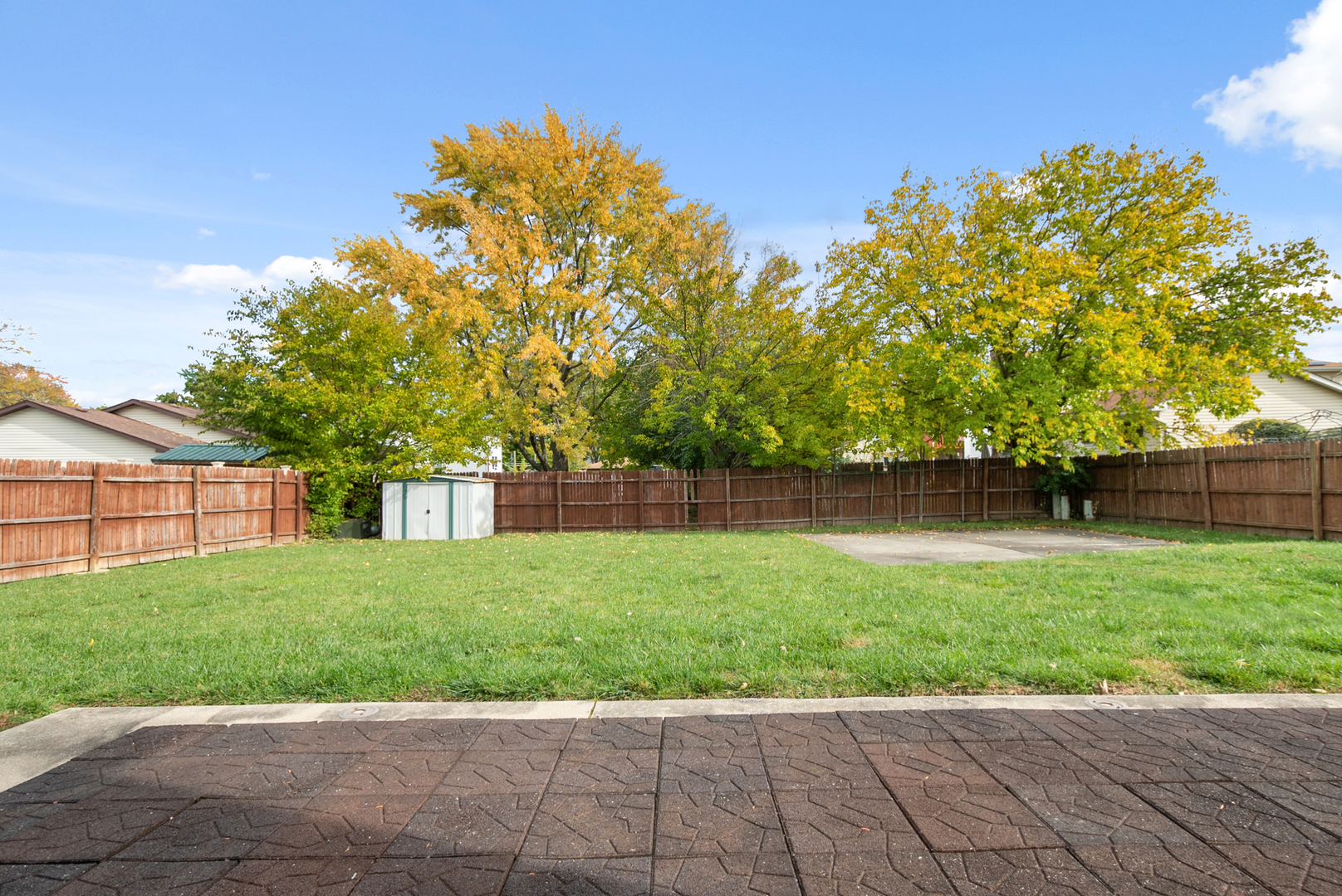 13 Oakview Road Matteson, IL 60443 - Photo 21 of 23 a house view with a garden space