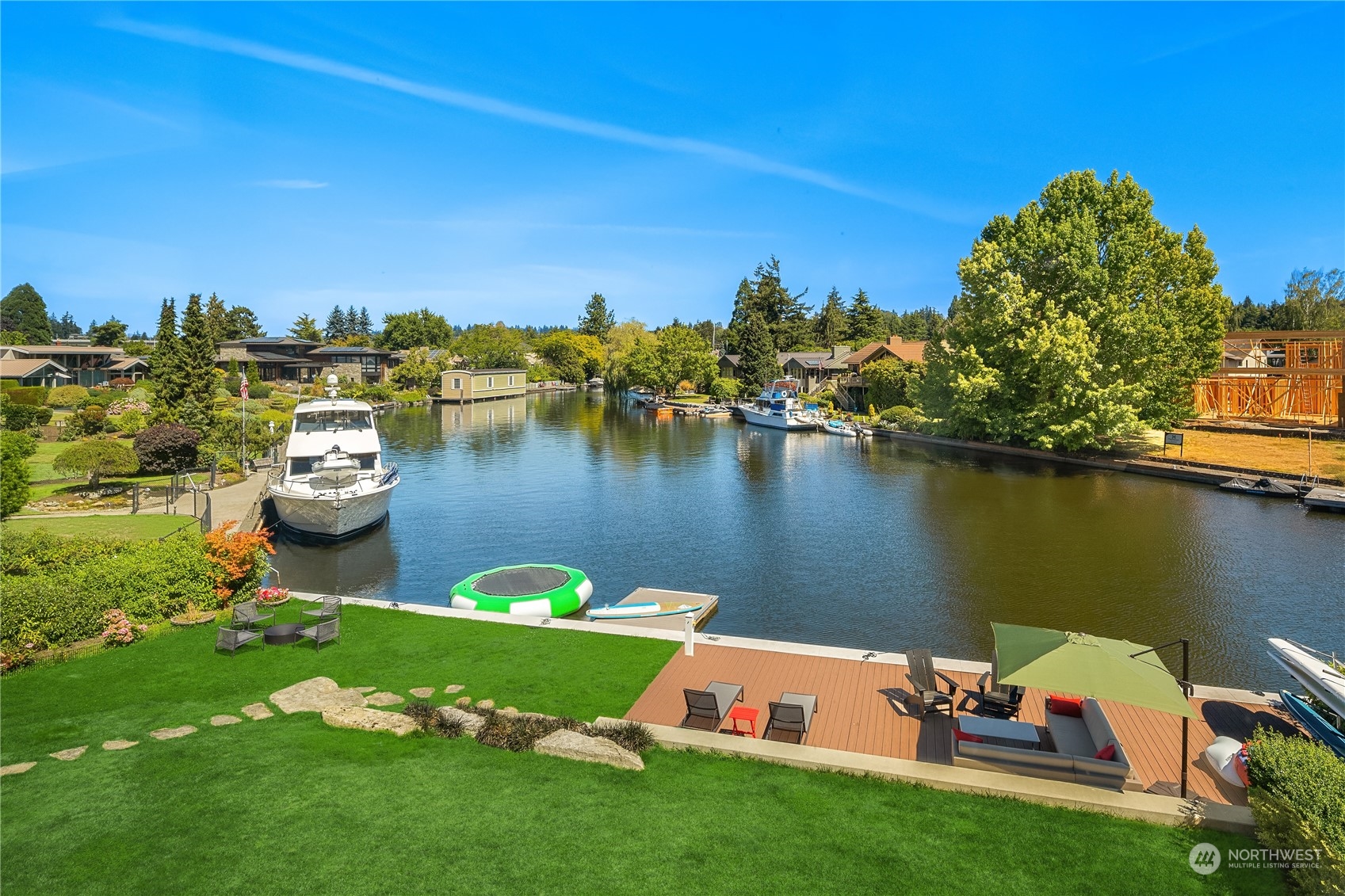 85 Cascade Key Bellevue, WA 98006 - Photo 34 of 37 a front view of a house with a lake view