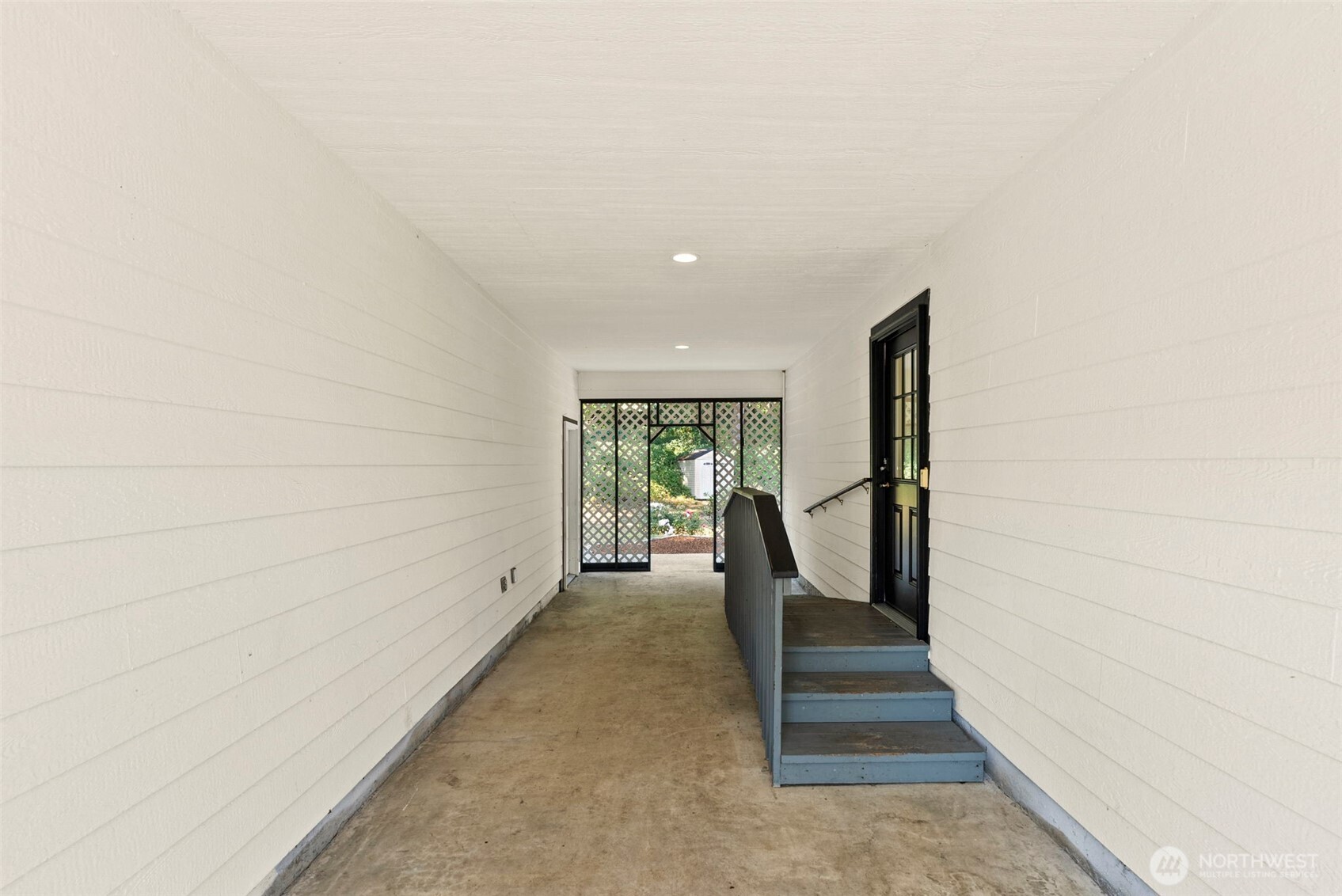 12225 Case Road Southwest Olympia, WA 98512 - Photo 30 of 40 a view of entryway