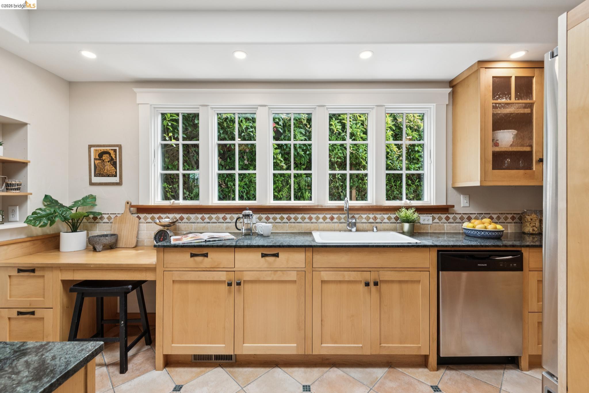 2370 Marin Avenue Berkeley, CA 94708 - Photo 12 of 44