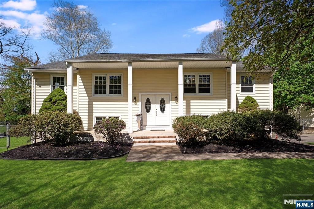 26 Meslar Road Morris Township, NJ 07950 - Photo 1 of 37
