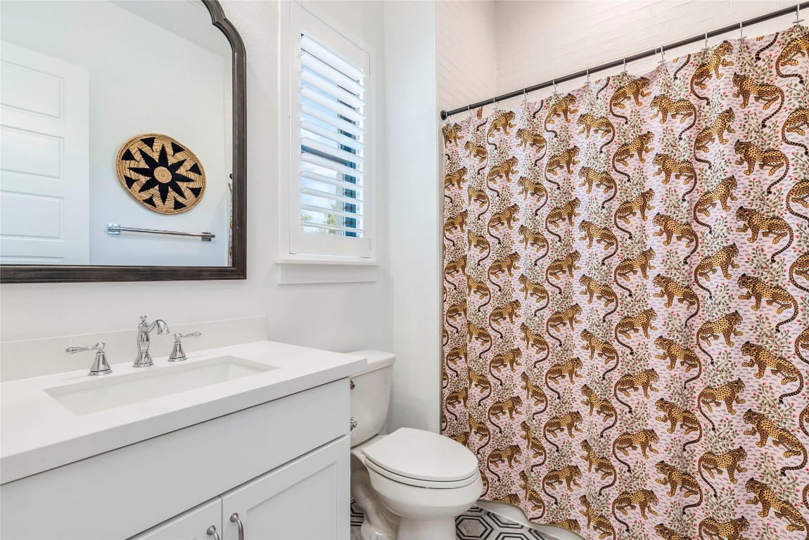 108 Gaucho Way Dripping Springs, TX 78620 - Photo 31 of 39 Guest Bath 3