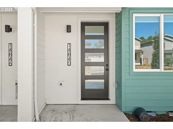 $242,500 | 14840 Northeast Couch Street, Unit 7, Portland, OR 97230