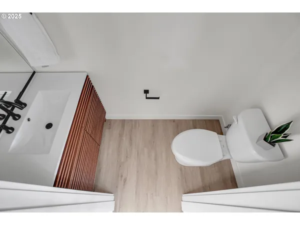 $242,500 | 14840 Northeast Couch Street, Unit 7, Portland, OR 97230