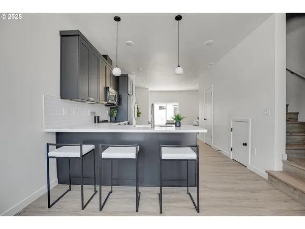 $242,500 | 14840 Northeast Couch Street, Unit 7, Portland, OR 97230