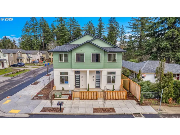 $242,500 | 14840 Northeast Couch Street, Unit 7, Portland, OR 97230