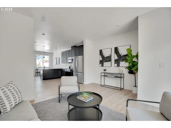 $242,500 | 14840 Northeast Couch Street, Unit 7, Portland, OR 97230