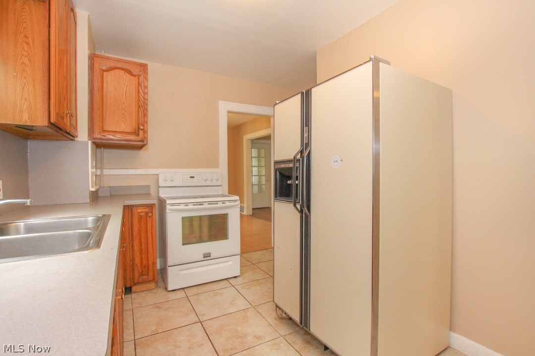 3579 Bainbridge Road Cleveland Heights, OH 44118 - Photo 14 of 35