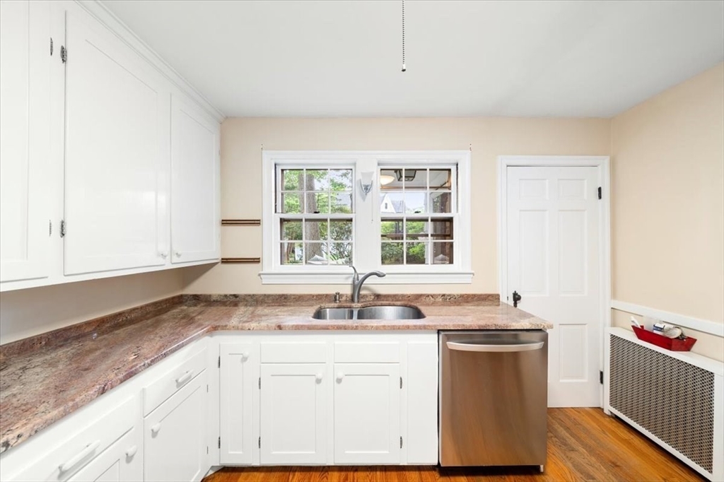 89 Melrose Avenue Needham, MA 02492 - Photo 7 of 29