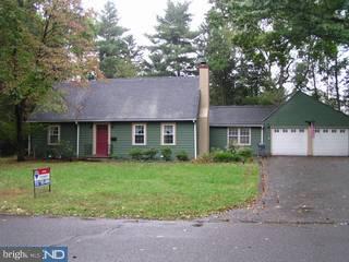129 Windsor Road Yardley, PA 19067 - Photo 1 of 6 Gallery Image 1
