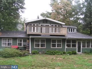 129 Windsor Road Yardley, PA 19067 - Photo 2 of 6 Gallery Image 2