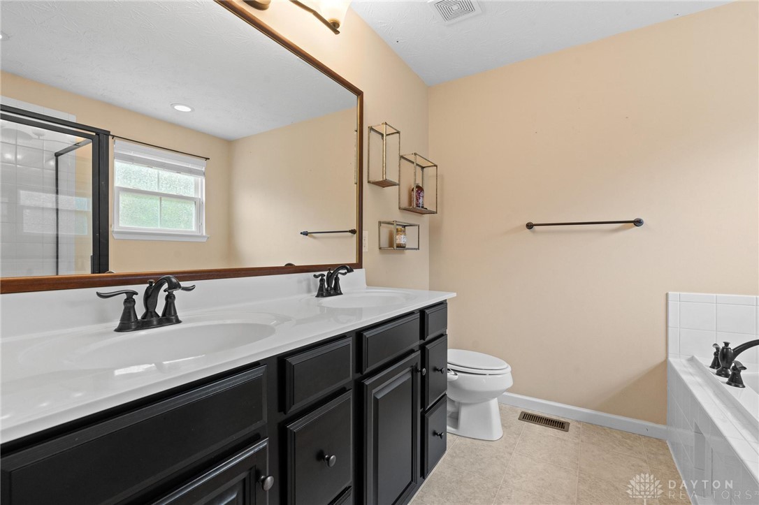 2843 Ridge View Court Xenia, OH 45385 - Photo 34 of 52