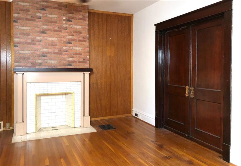 331 Russellwood Avenue McKees Rocks, PA 15136 - Photo 8 of 25