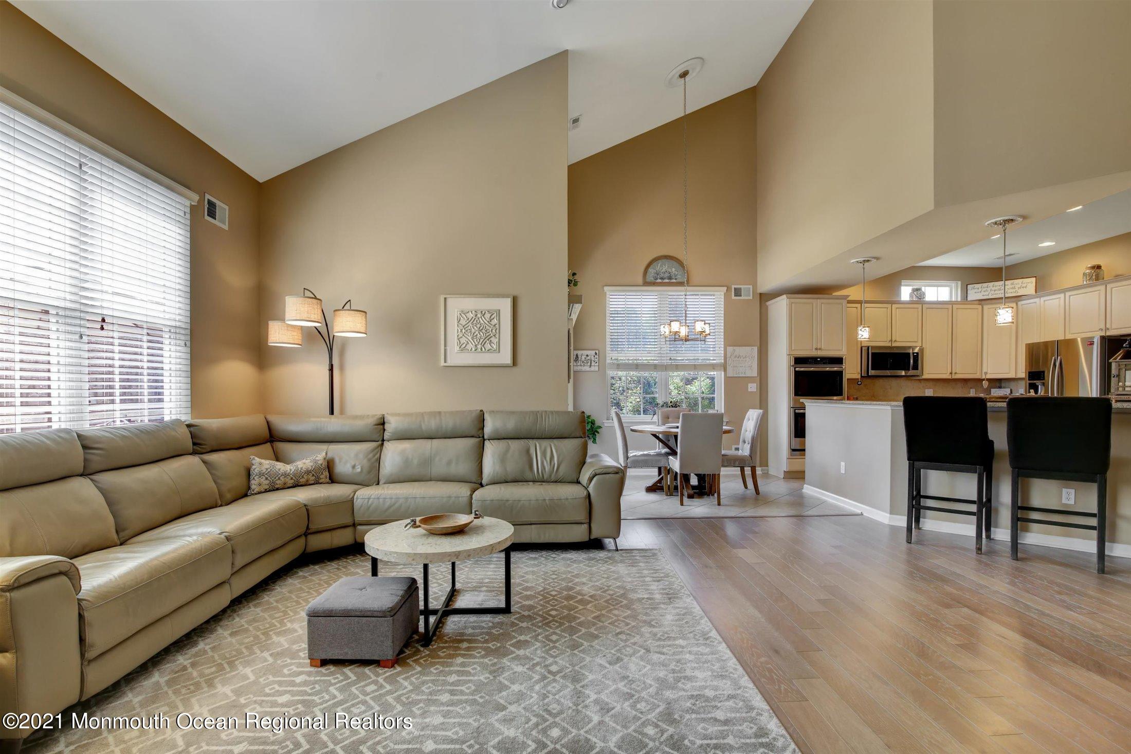 27 Muirfield Road Jackson, NJ 08527 - Photo 11 of 45 11-Family Room