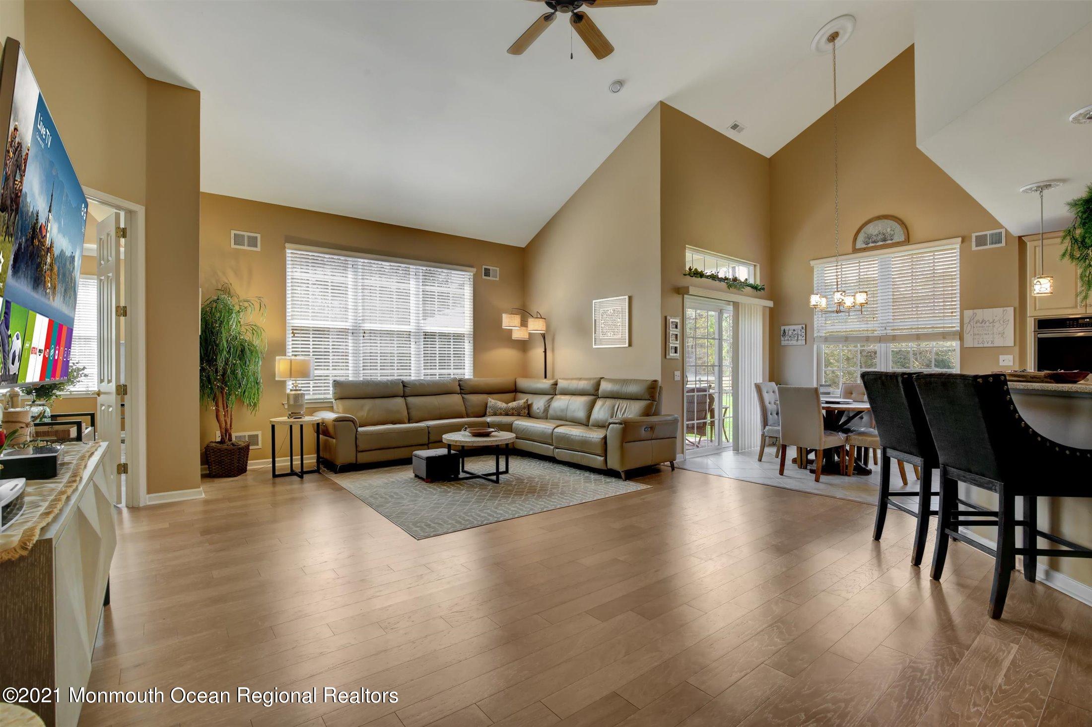 27 Muirfield Road Jackson, NJ 08527 - Photo 10 of 45 10-Family Room