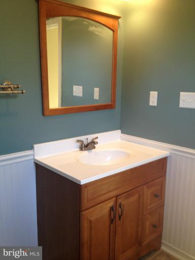 70 Greenfield Road Front Royal, VA 22630 - Photo 16 of 28 Bath (Master)