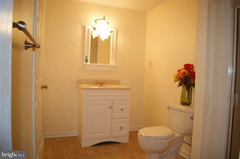70 Greenfield Road Front Royal, VA 22630 - Photo 20 of 28 Bath