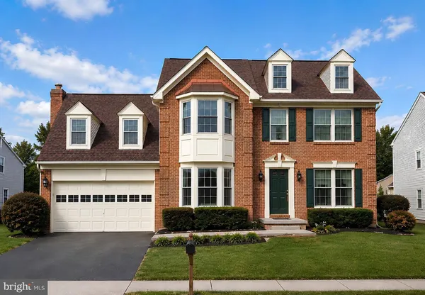 $899,000 | 1316 Summerfield Drive, Herndon, VA 20170