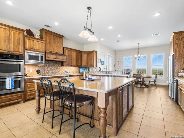 $1,375,000 | 1000 Landmark, Kerrville, TX 78028