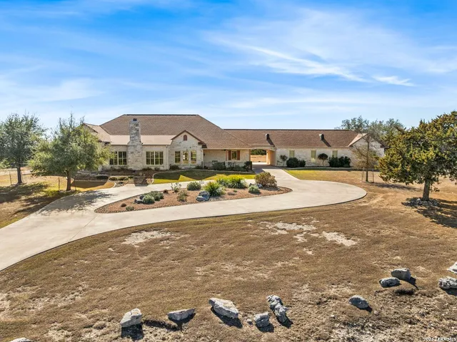 $1,375,000 | 1000 Landmark, Kerrville, TX 78028