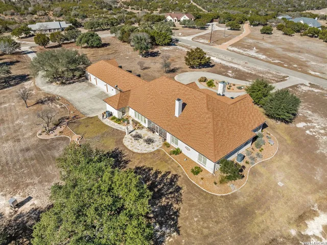 $1,375,000 | 1000 Landmark, Kerrville, TX 78028