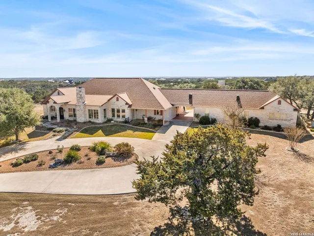 $1,375,000 | 1000 Landmark, Kerrville, TX 78028